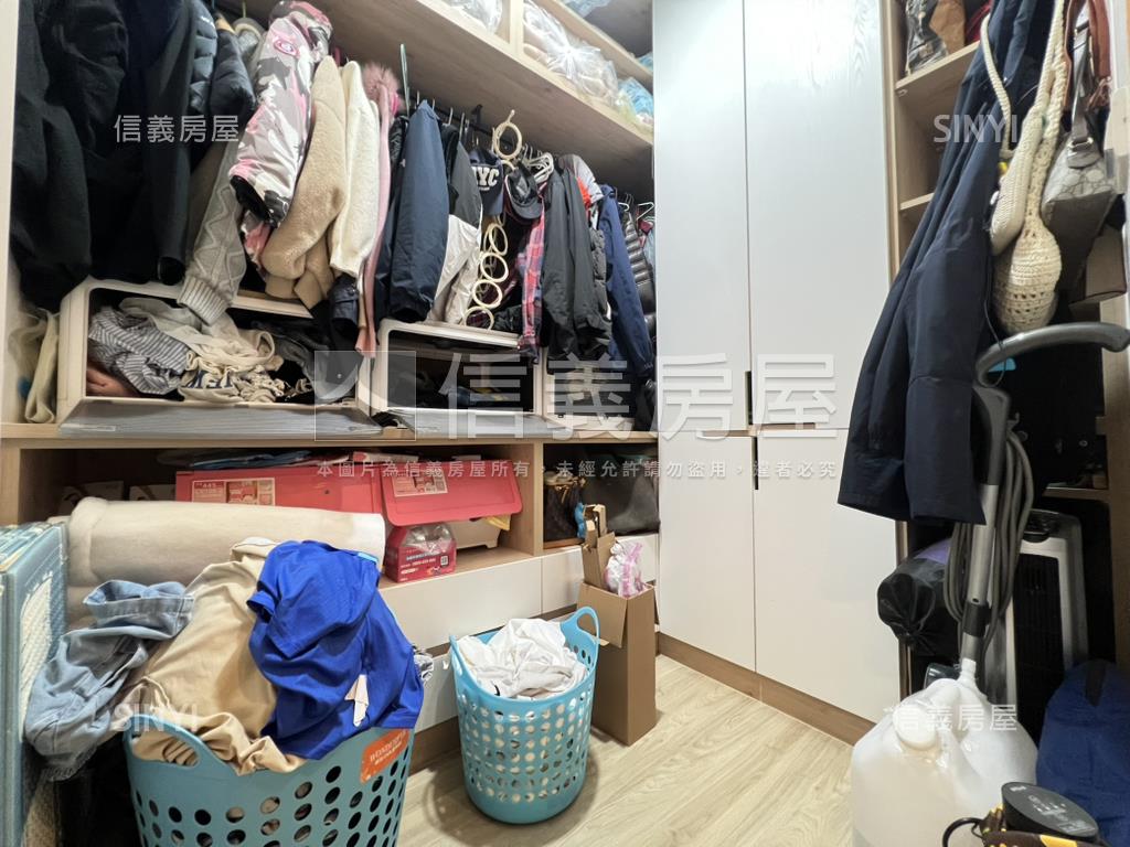 專任日新街高級美妝三樓房屋室內格局與周邊環境