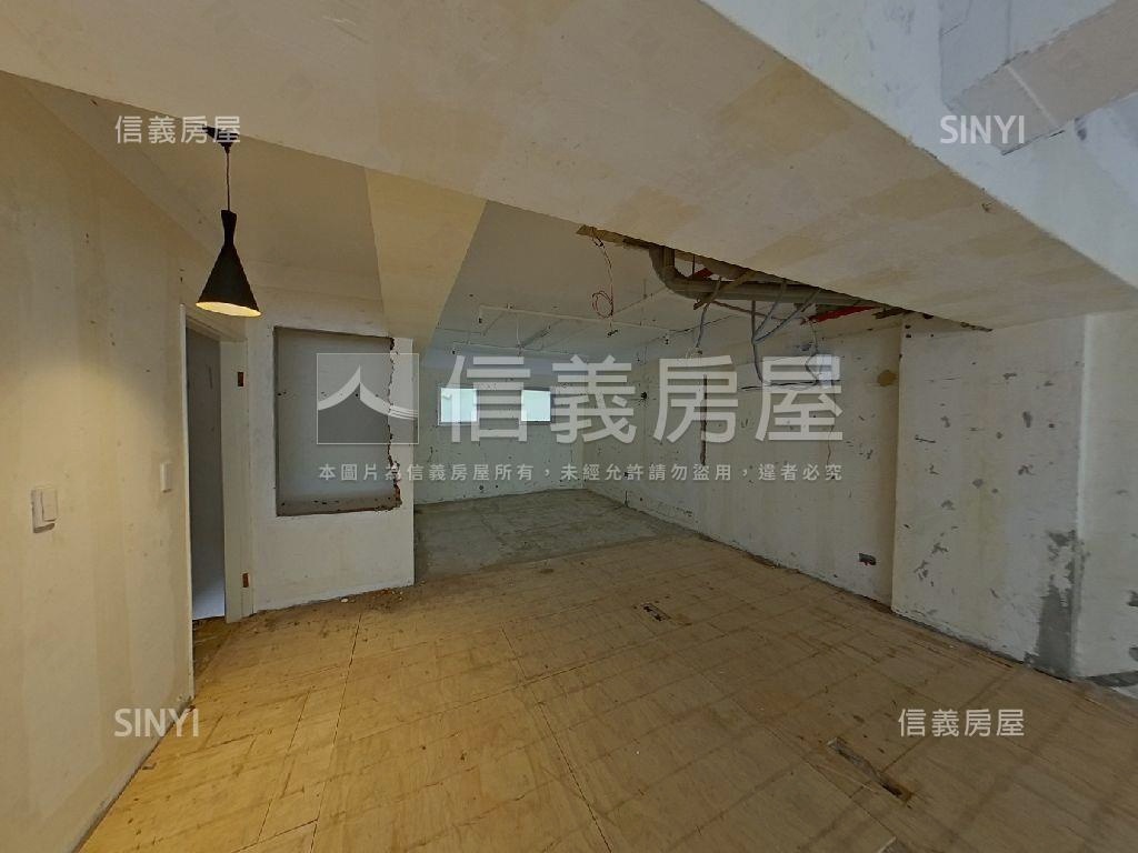 近內科稀有低總價黃金店面房屋室內格局與周邊環境