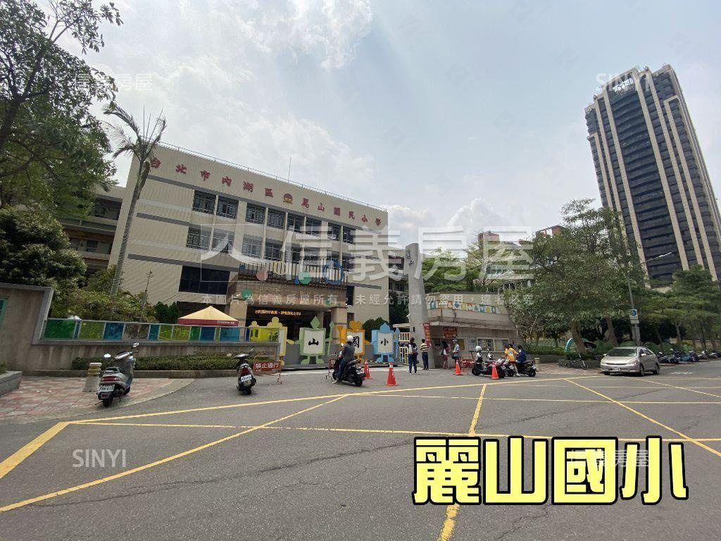 近內科稀有低總價黃金店面房屋室內格局與周邊環境