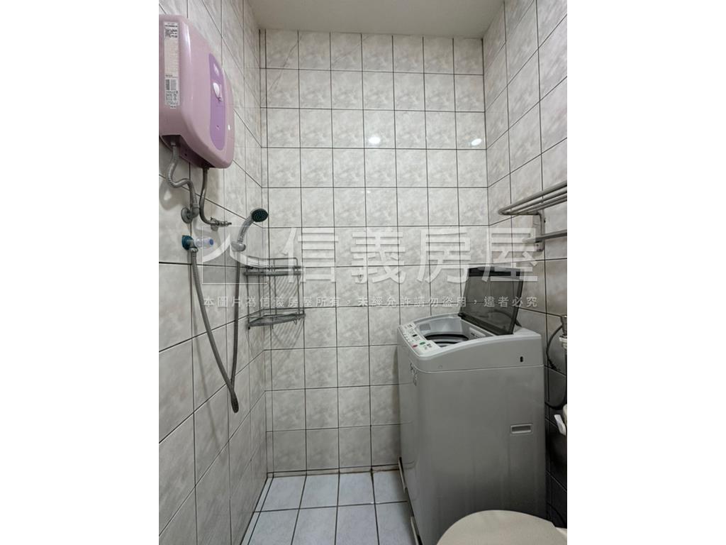 近逢甲大學美妝設廚房套房房屋室內格局與周邊環境