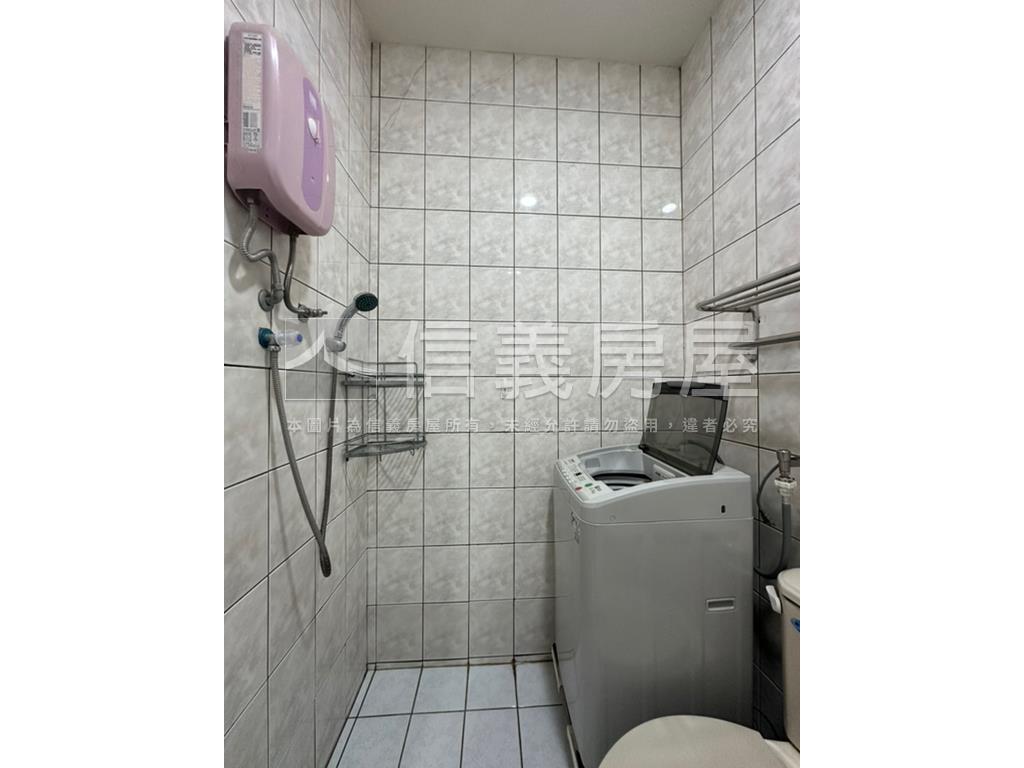 近逢甲大學美妝設廚房套房房屋室內格局與周邊環境