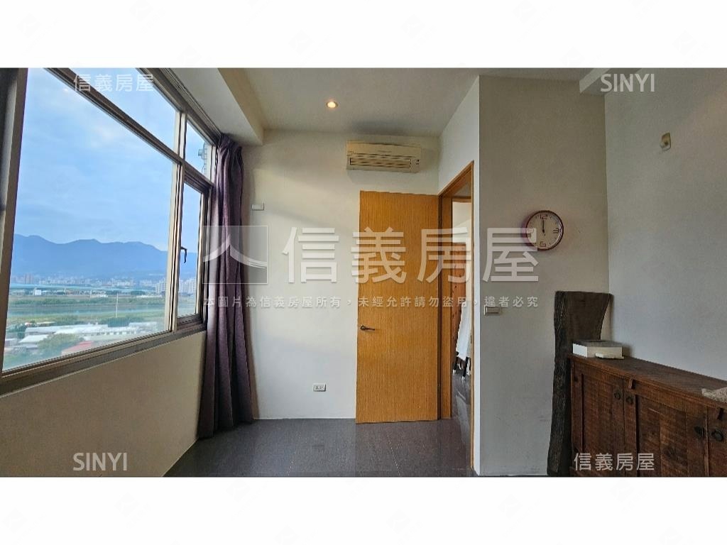 豪景府邸帶平面車位房屋室內格局與周邊環境