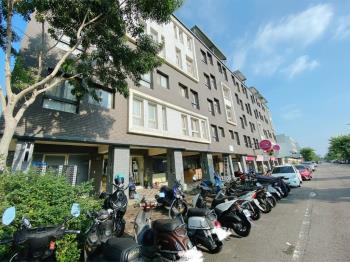 整棟收租有管理員有子母車