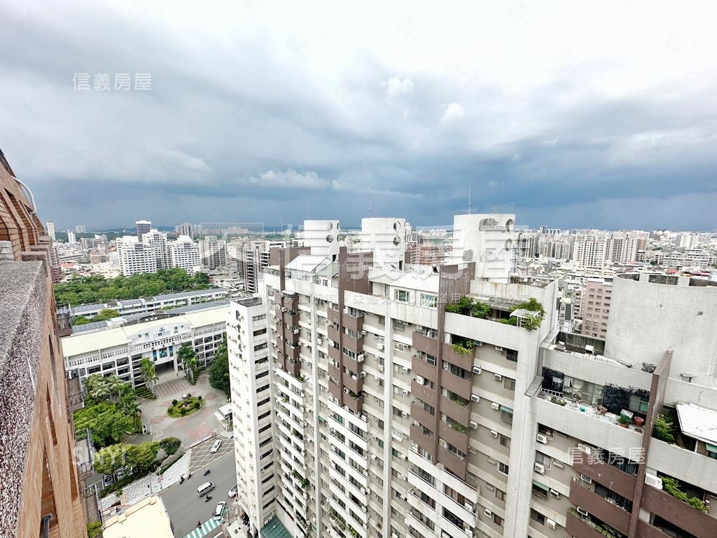 陽明景觀樓中樓四房雙車位房屋室內格局與周邊環境