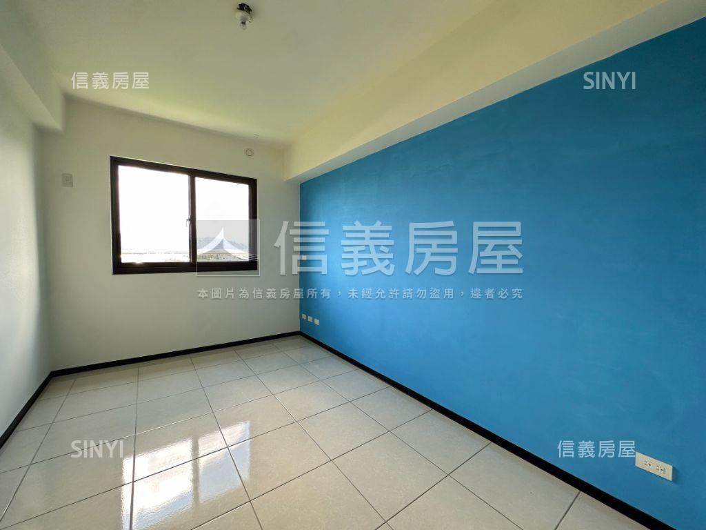 誠售南崗工業區輕屋齡透天房屋室內格局與周邊環境