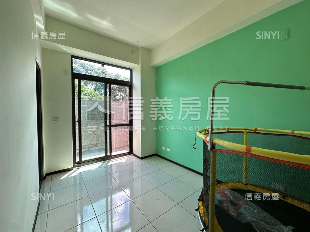 誠售南崗工業區輕屋齡透天房屋室內格局與周邊環境