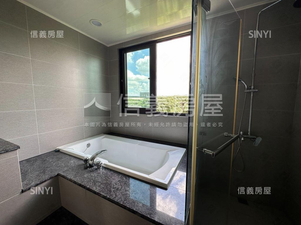 誠售南崗工業區輕屋齡透天房屋室內格局與周邊環境