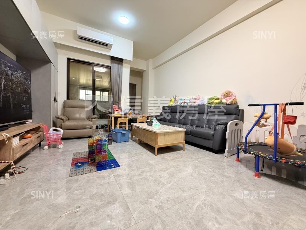 鳳翔正路大地坪電梯車墅房屋室內格局與周邊環境