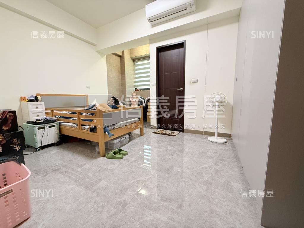 鳳翔正路大地坪電梯車墅房屋室內格局與周邊環境