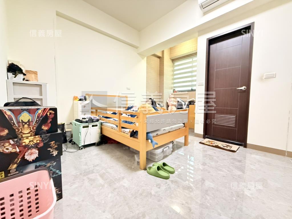 鳳翔正路大地坪電梯車墅房屋室內格局與周邊環境