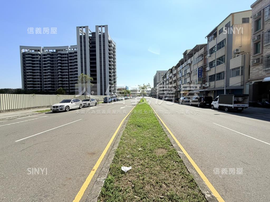 鳳翔正路大地坪電梯車墅房屋室內格局與周邊環境
