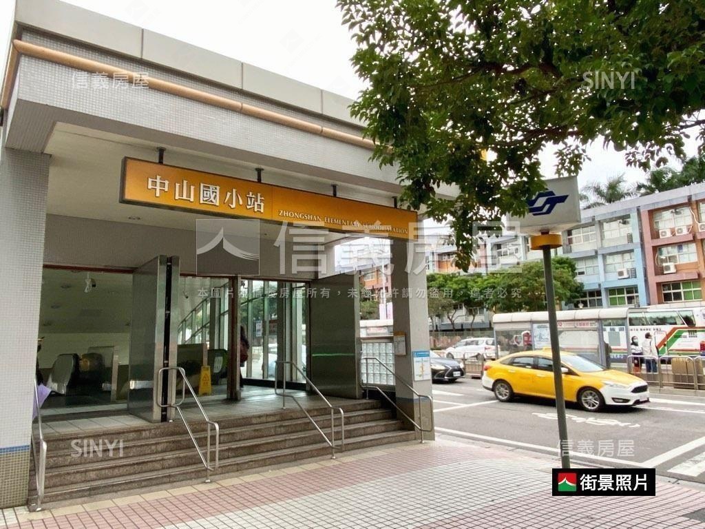 捷運面公園邊間大套房房屋室內格局與周邊環境