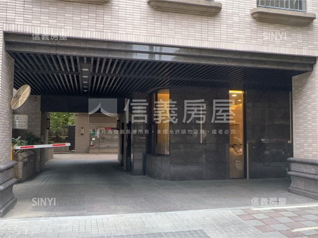 最便宜＜旅行與閱讀車位＞房屋室內格局與周邊環境