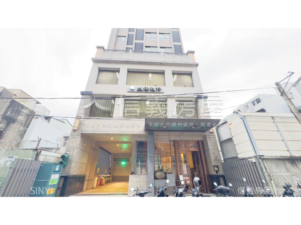 大任我行近巨城套房房屋室內格局與周邊環境