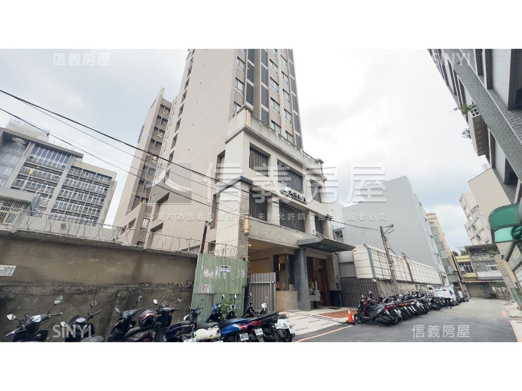 大任我行近巨城套房房屋室內格局與周邊環境