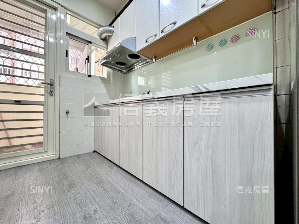 中國醫指標美侖美奐四房讚房屋室內格局與周邊環境