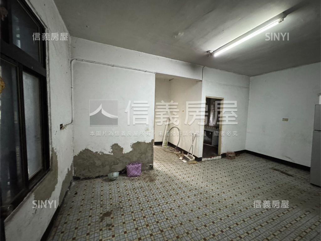 膝蓋救星低總價二樓免爬高房屋室內格局與周邊環境