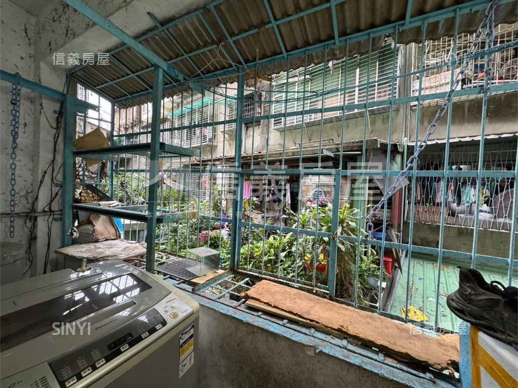 膝蓋救星低總價二樓免爬高房屋室內格局與周邊環境