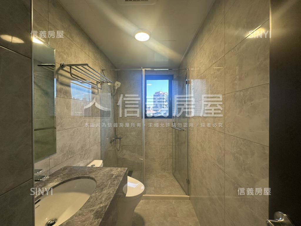 源利御品邊間三房坡平車位房屋室內格局與周邊環境