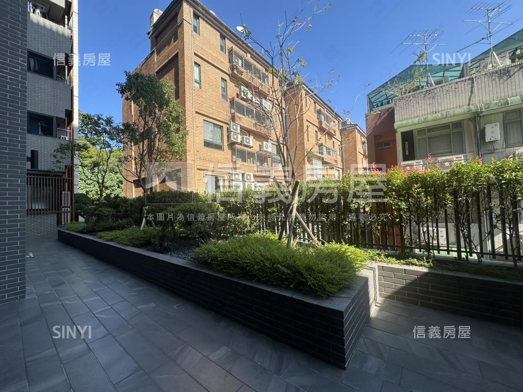 源利御品邊間三房坡平車位房屋室內格局與周邊環境