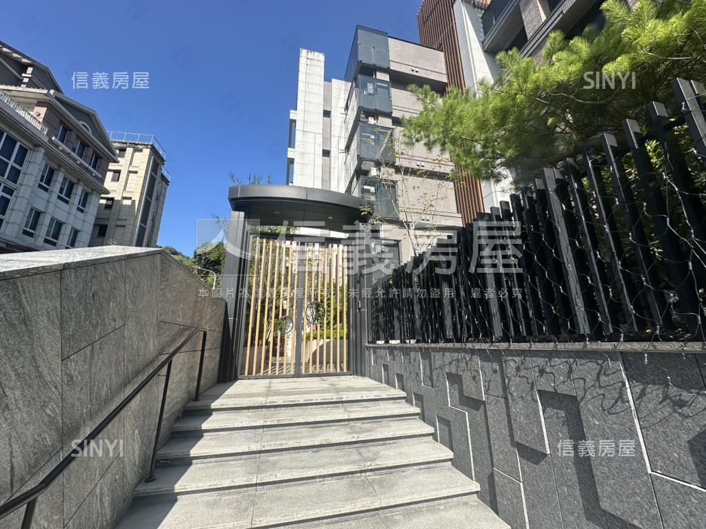 源利御品邊間三房坡平車位房屋室內格局與周邊環境