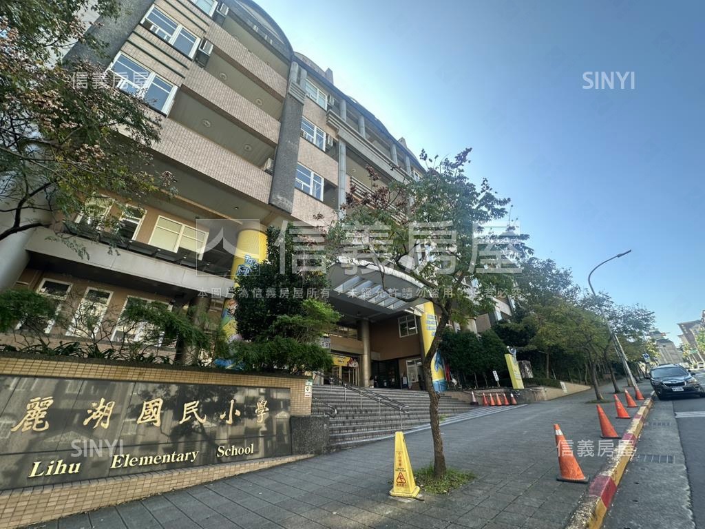 源利御品邊間三房坡平車位房屋室內格局與周邊環境