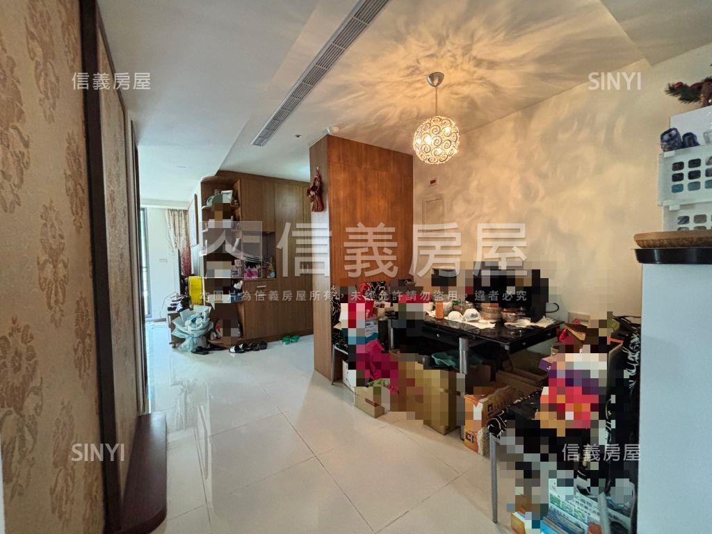 香草天空三代同堂樓中樓房屋室內格局與周邊環境