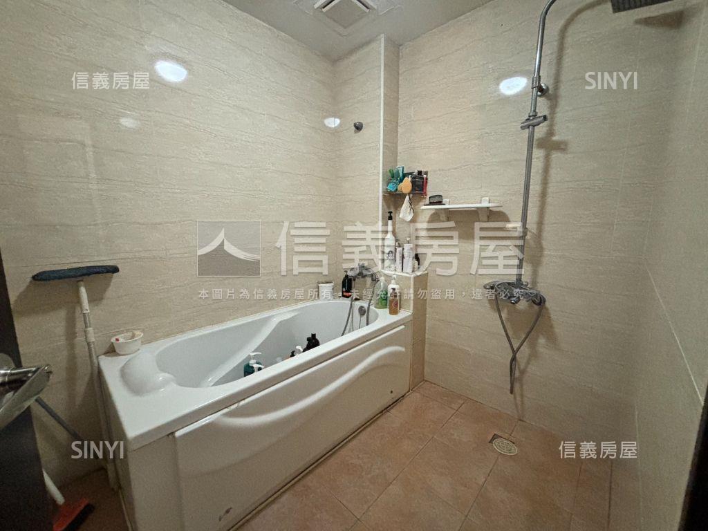 香草天空三代同堂樓中樓房屋室內格局與周邊環境