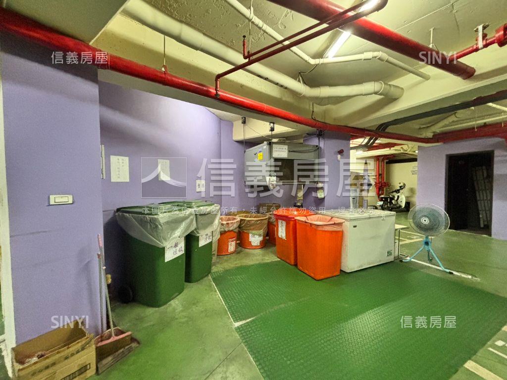 香草天空三代同堂樓中樓房屋室內格局與周邊環境