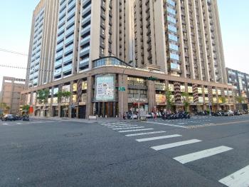近台積科學園區吃市金店面