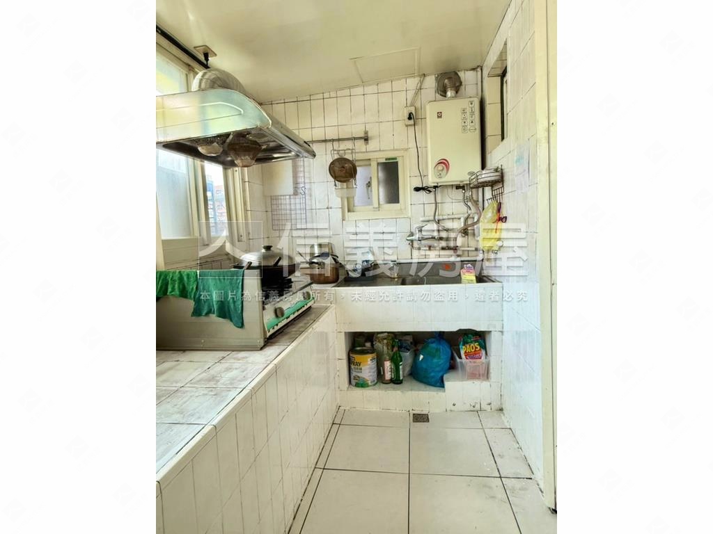 國盛花園電梯雅緻２房房屋室內格局與周邊環境