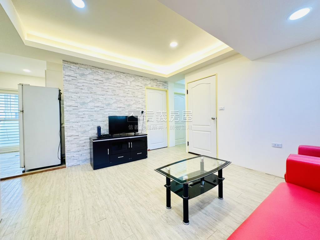 近美術館小資成家美屋房屋室內格局與周邊環境