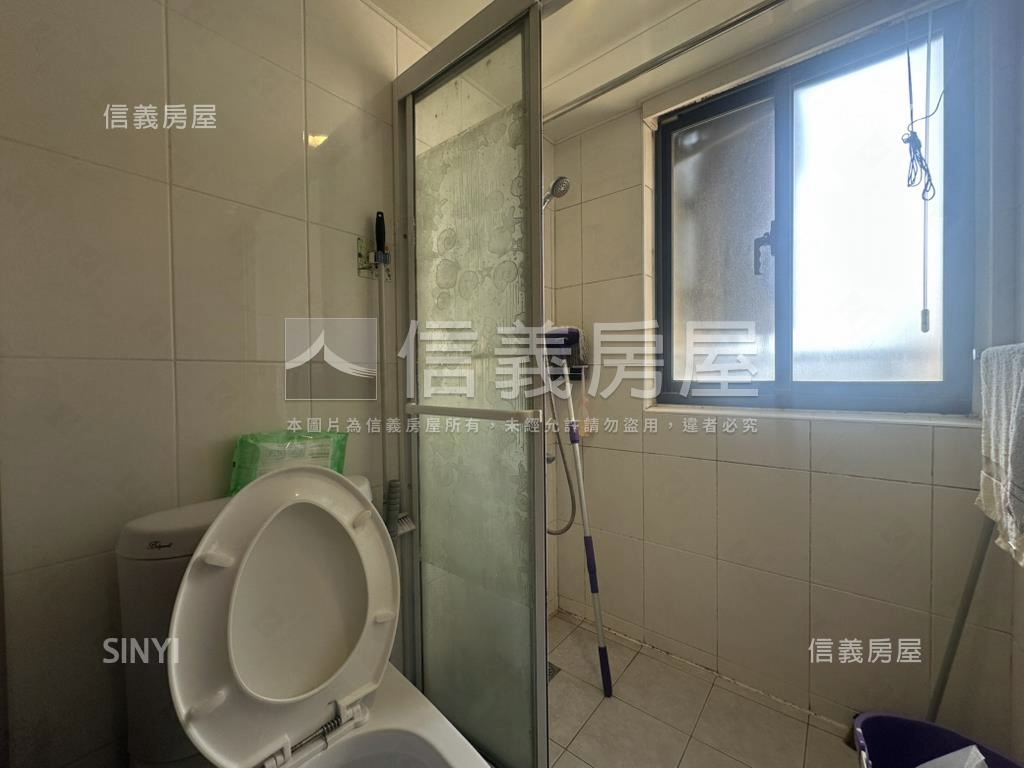 專任潘朵拉高樓美屋房屋室內格局與周邊環境