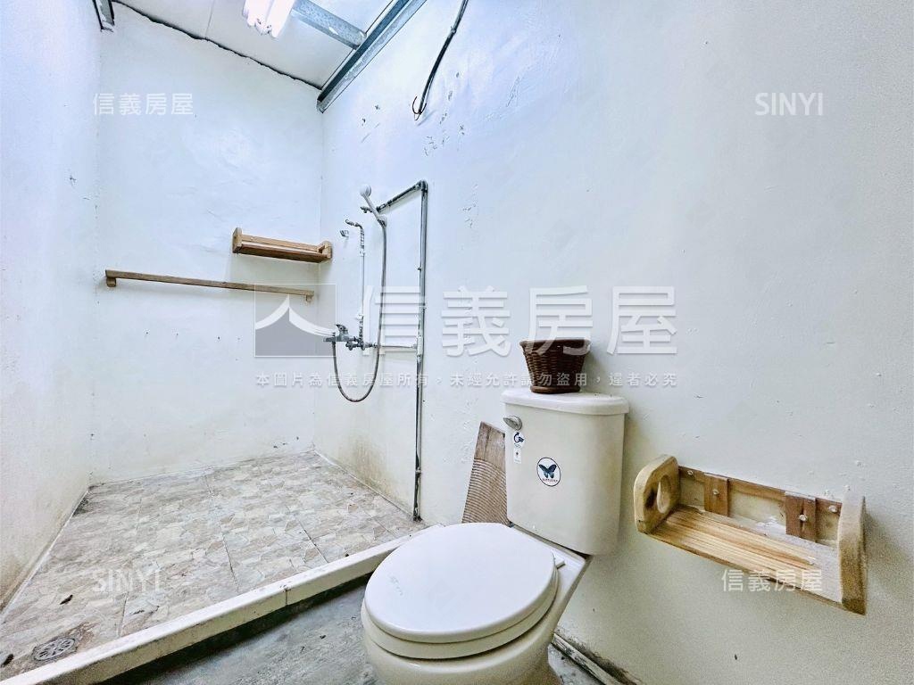 北屯軍功市場免千萬透天房屋室內格局與周邊環境