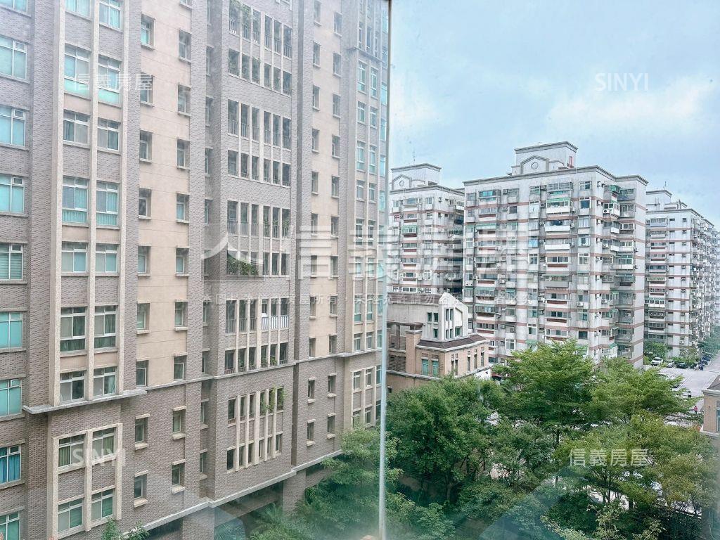 創世紀四房朝東南大戶房屋室內格局與周邊環境