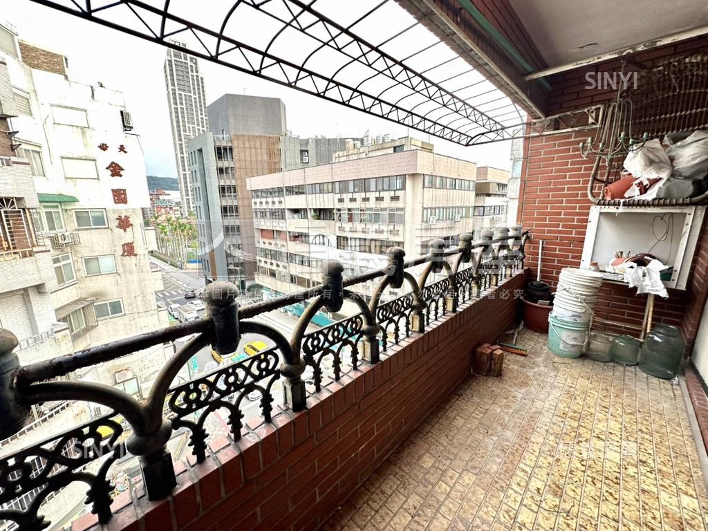 天母中心★邊間電梯四房房屋室內格局與周邊環境