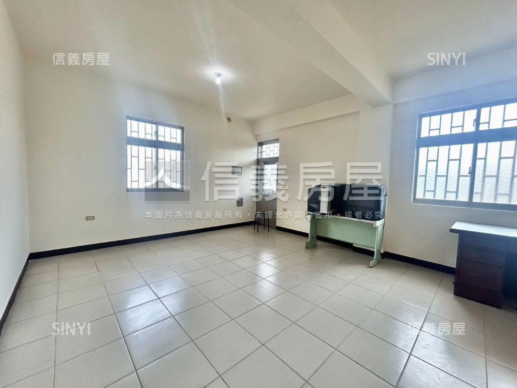 山青水秀．鄉村透天房屋室內格局與周邊環境