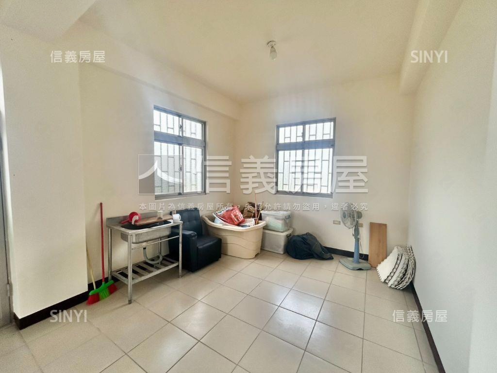 山青水秀．鄉村透天房屋室內格局與周邊環境