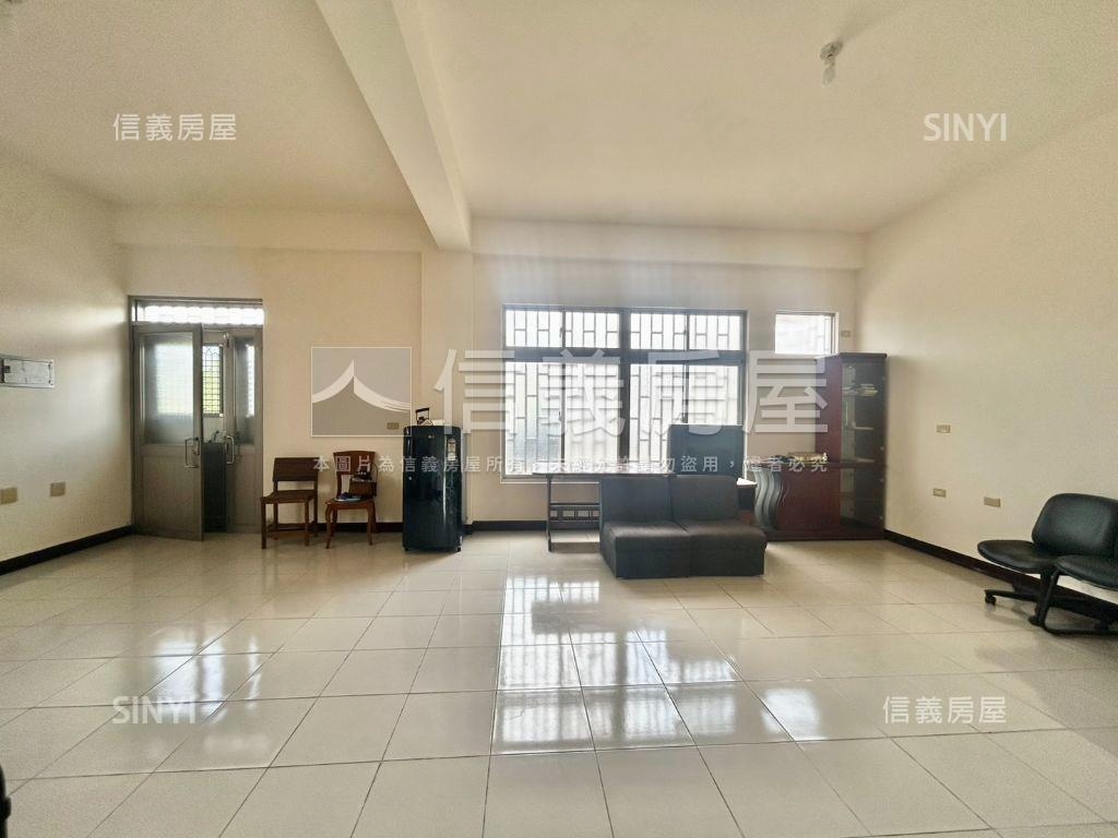 山青水秀．鄉村透天房屋室內格局與周邊環境