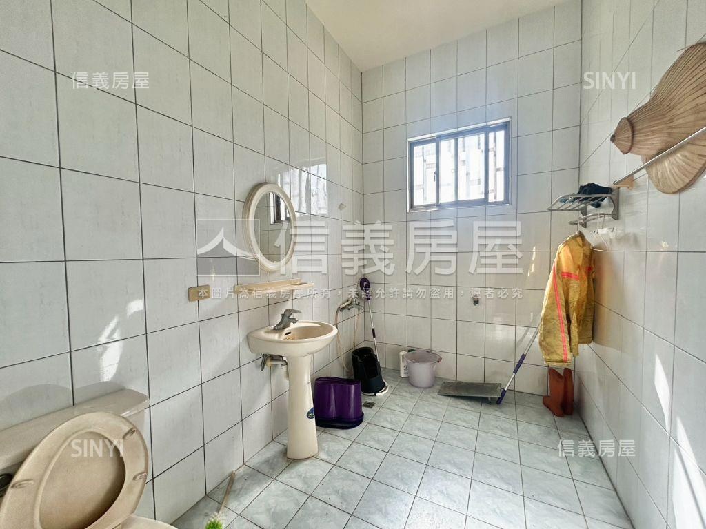 山青水秀．鄉村透天房屋室內格局與周邊環境