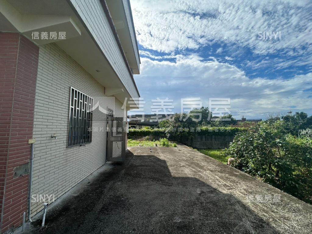 山青水秀．鄉村透天房屋室內格局與周邊環境