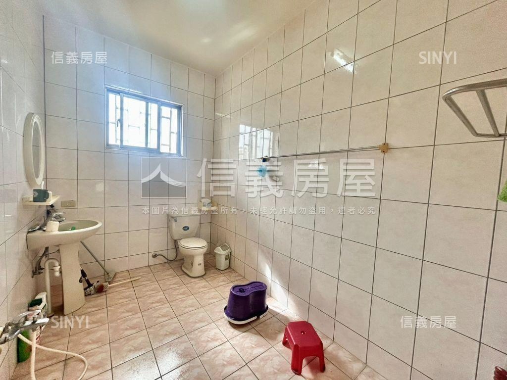 山青水秀．鄉村透天房屋室內格局與周邊環境