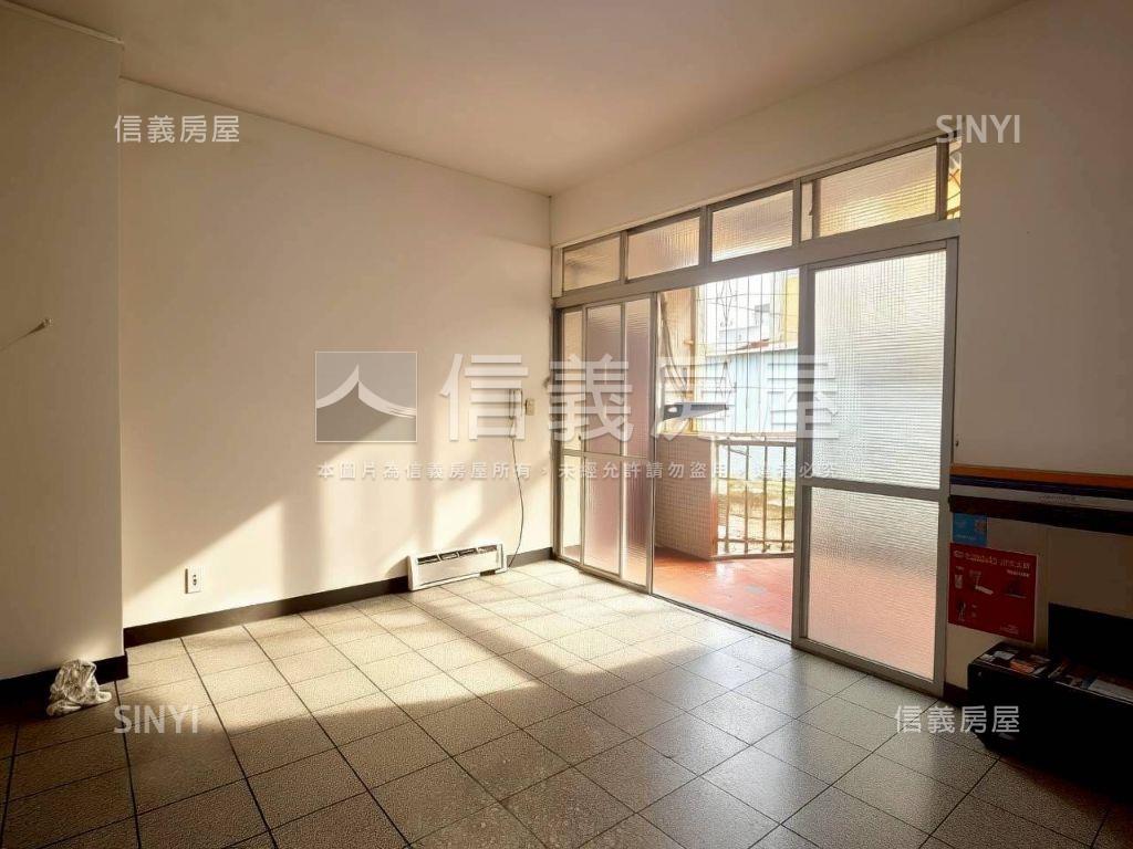 稀有釋出邊間獨戶公寓二樓房屋室內格局與周邊環境