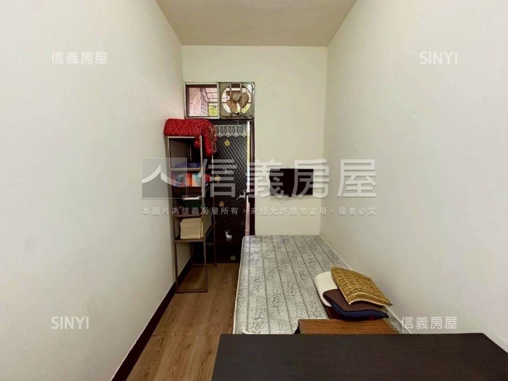 稀有釋出邊間獨戶公寓二樓房屋室內格局與周邊環境