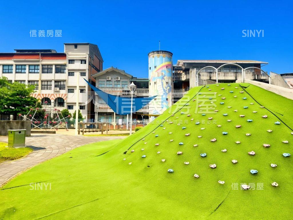 稀有釋出邊間獨戶公寓二樓房屋室內格局與周邊環境