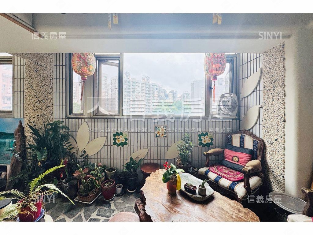 信義之星芳鄰華廈附車位房屋室內格局與周邊環境