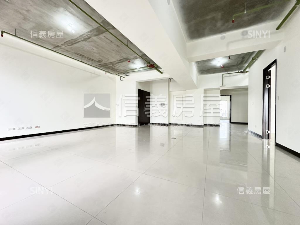 國泰Ｏ２三房雙主臥雙平車房屋室內格局與周邊環境