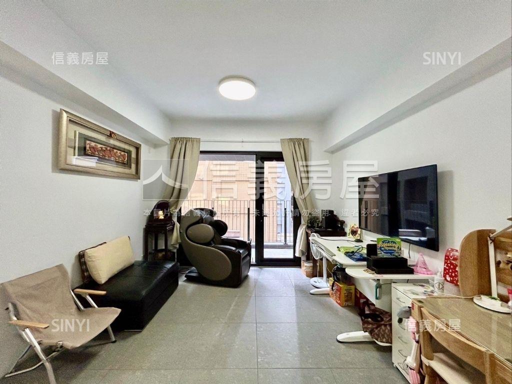閱建築房屋室內格局與周邊環境
