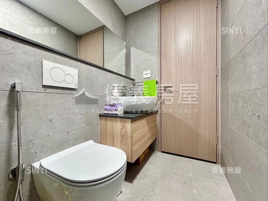 閱建築房屋室內格局與周邊環境