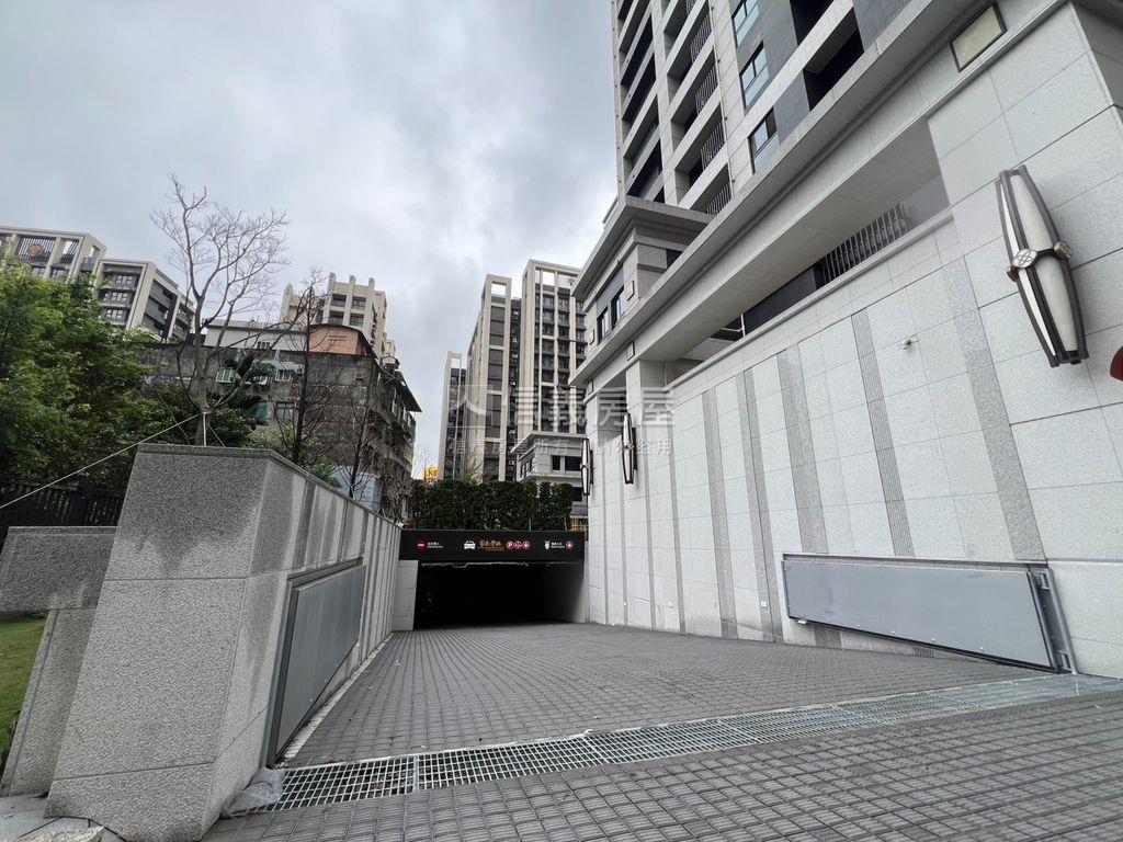 家泰豐盛美兩房平面車位房屋室內格局與周邊環境
